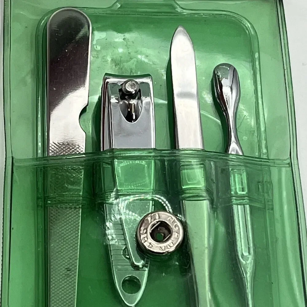 Vintage ELIZABETH ARDEN 4 Pieces Mini Manicure Nail Beauty Tavel Green Vinyl‎